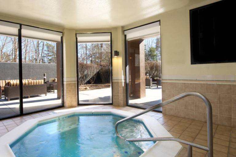 Country Inn & Suites by Radisson Columbus-Edinburgh — photo 3