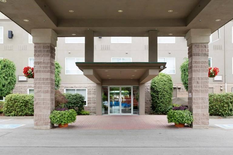 Sandman Hotel Langley — photo 5