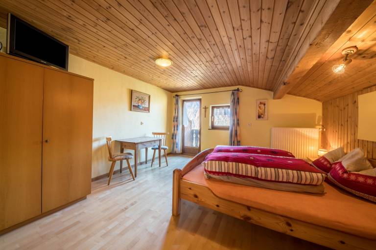 Holiday Apartment “Untervernatsch Enzian” with Balcony, Shared Outdoor Area & Wi-Fi — photo 4