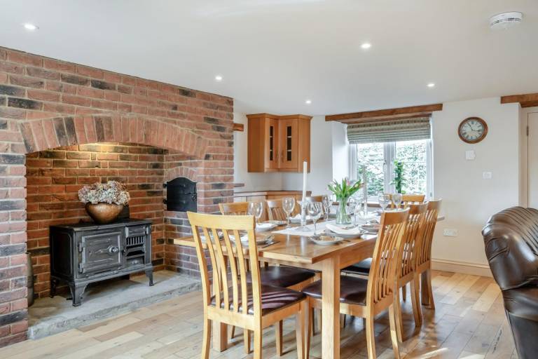 Cottage with garden & BBQ — photo 4