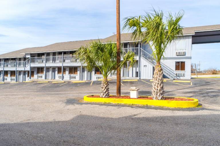 Regency Inn Three Rivers I-37 — photo 3