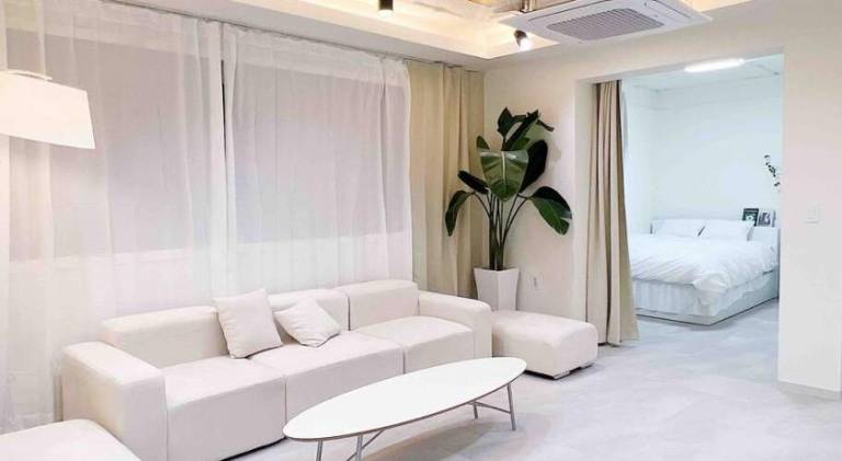Rental apartment with 2 rooms for 8 persons in Seoul