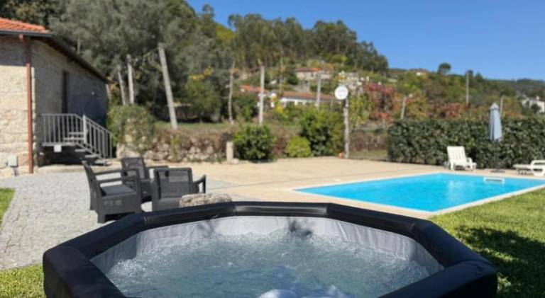 Pleasant chalet with hot tub & pool | Dogs allowed in Braga
