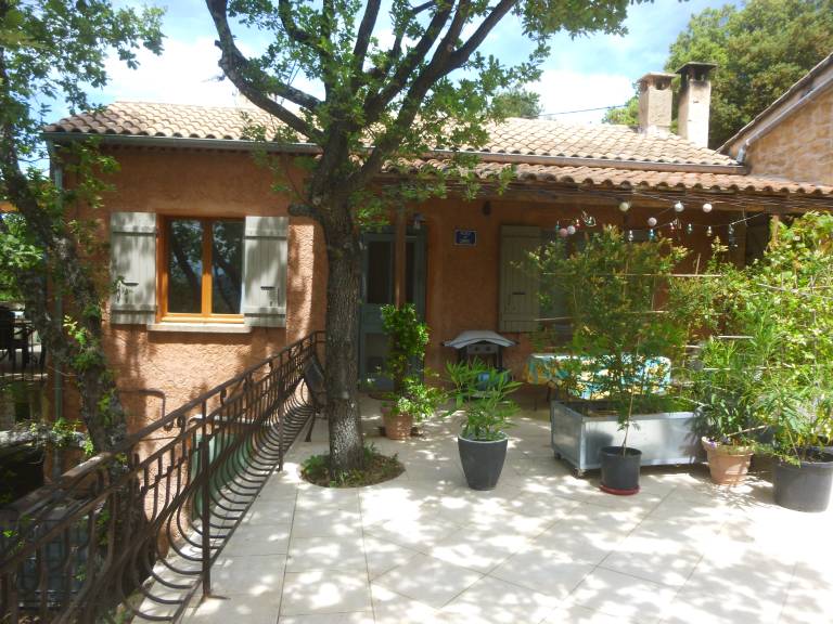 Gite with BBQ & garden — photo 4
