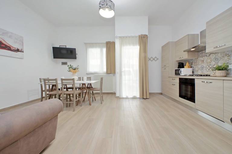 Apartment with 2 rooms for 6 persons — photo 5