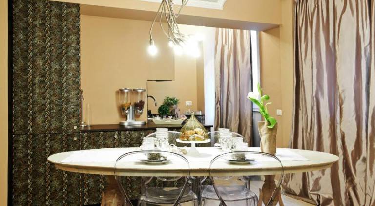 Lovely holiday apartment | Next to Fontana del Delfino | Pet-friendly — photo 2