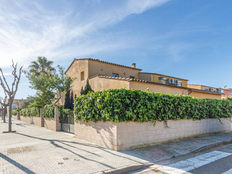 House  Sant Pere Pescador
