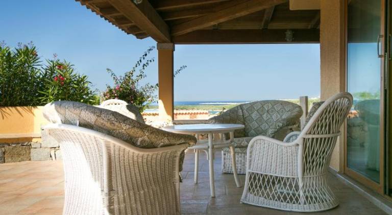 Holiday apartment with pool & patio in Golfo Aranci