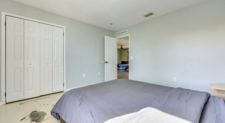 Vacation home with pool | Pet-friendly — photo 3