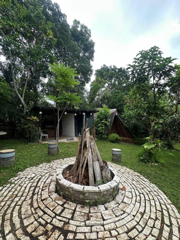 La Memoria: Villa Fortuna Condotel Unit 4 in Tagaytay