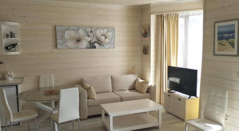 Pleasant holiday apartment with pool | Pet-friendly — photo 2
