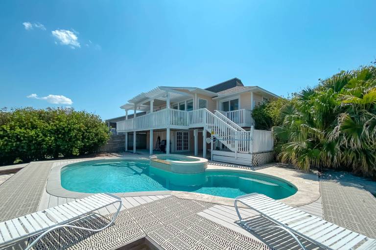 House with private pool & barbeque | Water view in Al