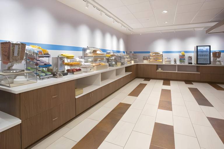 Holiday Inn Express and Suites Redding By IHG — photo 3