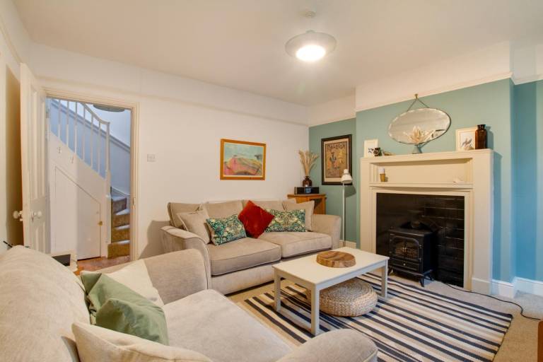 Charming cottage with terrace & yard | Next to the beach | Dogs allowed — photo 4