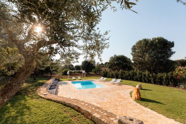 Fully equipped wonderful cottage with yard, grill & pool | Garden view | Pet-friendly — photo 3