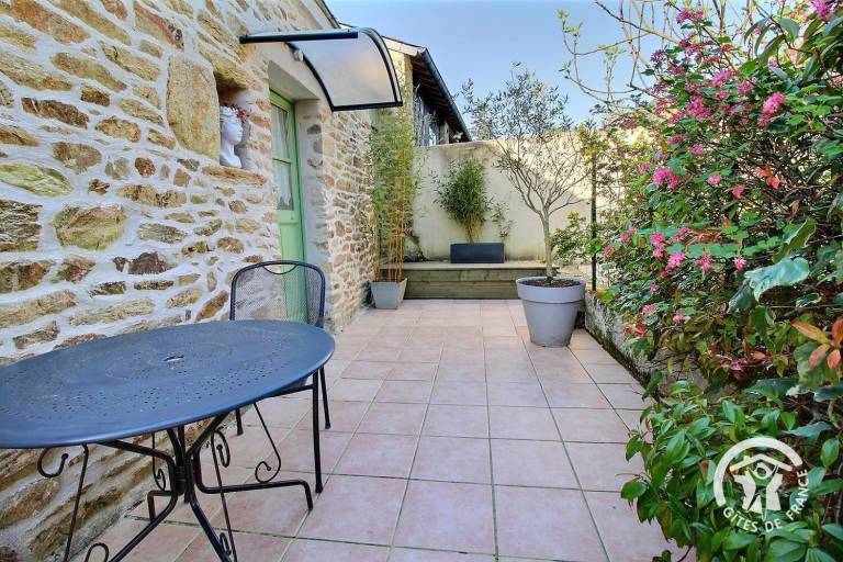 Gite with patio & garden | Pets allowed — photo 2