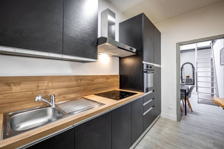 Apartment with patio | Next to Galleria dell'Accademia | Good for workation | Pet-friendly — photo 3