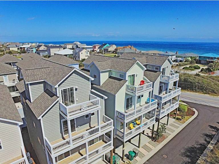 House  Surf City