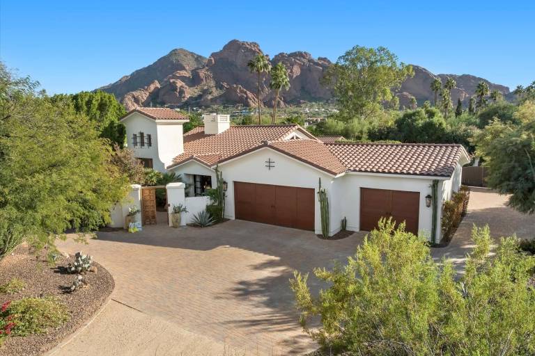 House  Orange Grove Estates