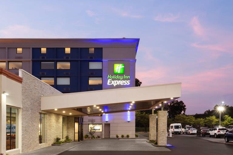 Holiday Inn Express Atlanta Airport - North By IHG in College Park, GA