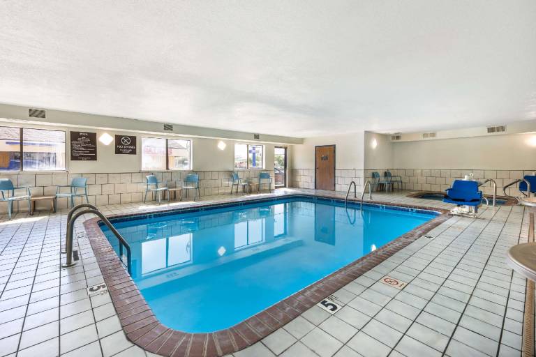 Sleep Inn & Suites Salina I-135 — photo 3