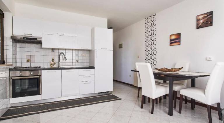 Nice holiday apartment with terrace & yard | Pet-friendly — photo 3