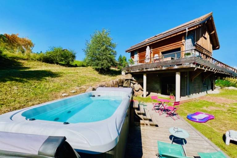 Charming Cocoon pool and jacuzzi — photo 5