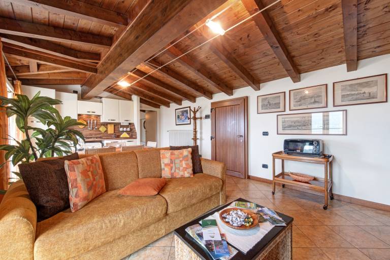 Apartment 'Splendido loft panoramico' with Lake View & Wi-Fi — photo 5