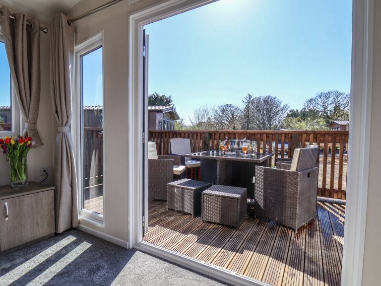 Family-oriented cottage with yard & jacuzzi | Next to the beach | Pets allowed — photo 3