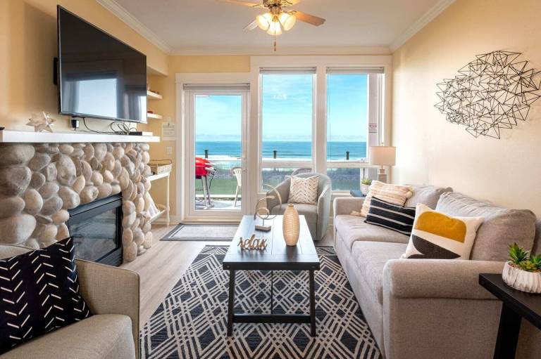 Condo Lincoln City