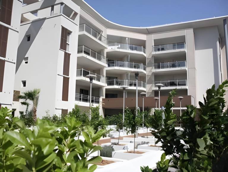 Nice serviced apartment with pool & terrace | Pets allowed in Cagnes-sur-Mer