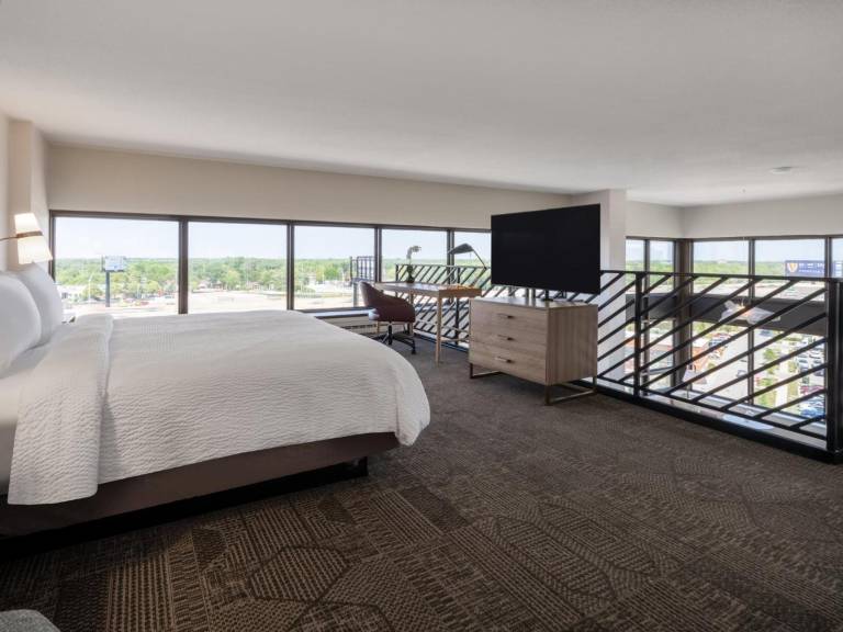 Holiday Inn Chicago O'Hare - Rosemont by IHG (Staybridge Suites Chicago O 'Hare-Rosemont by IHG) — photo 2
