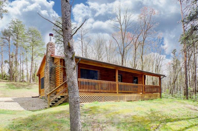 Cabin Rentals in Logan from $144 | HomeToGo