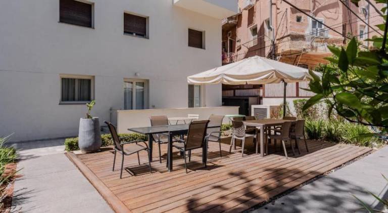 Big holiday apartment | Close to Neve Tzedek | Suitable for remote work | Pets are welcome — photo 5