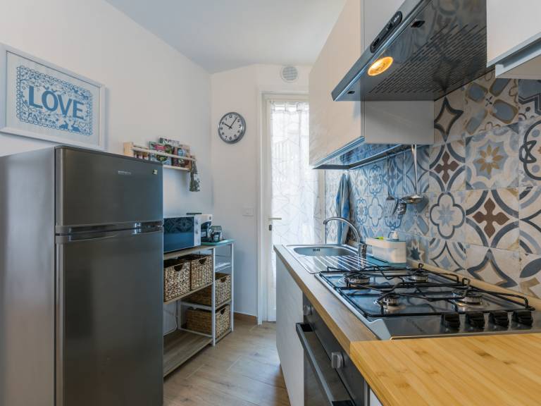 Apartment with garden & terrace — photo 5