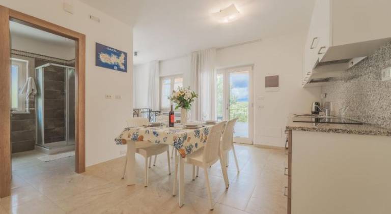 Lovely rental apartment with terrace, garden & BBQ | Next to the beach | Pets allowed — photo 5