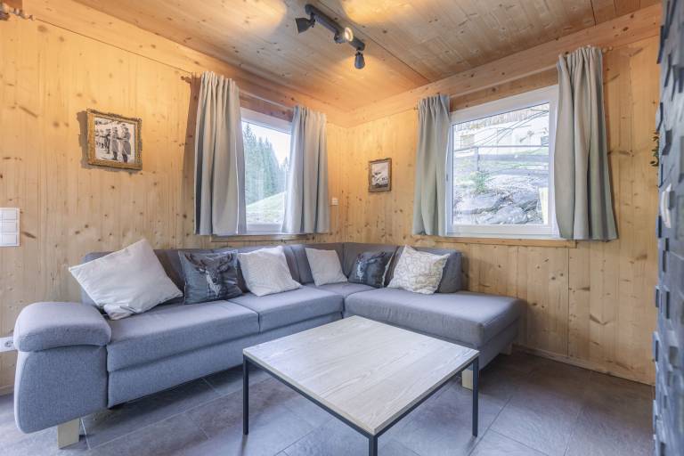 Chalet with pool, yard & terrace — photo 4