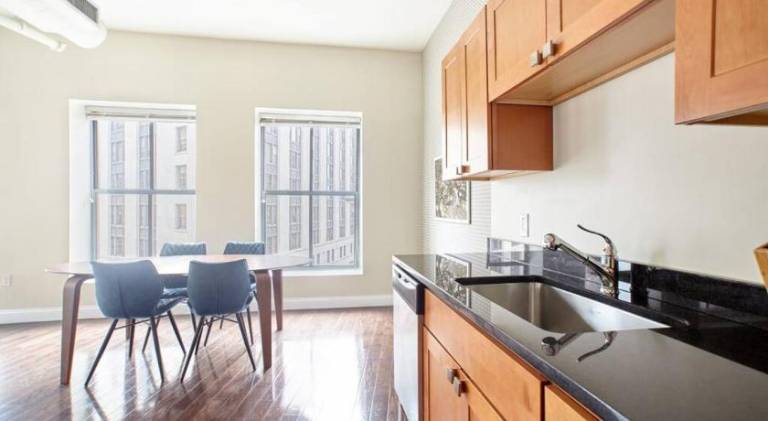 Open Air 2BR in FIDI Boston Close to Everything — photo 4