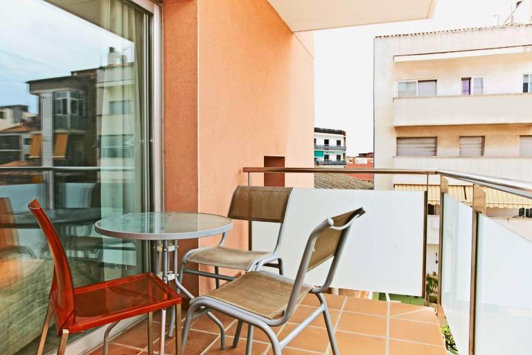 Serviced apartment with terrace — photo 5