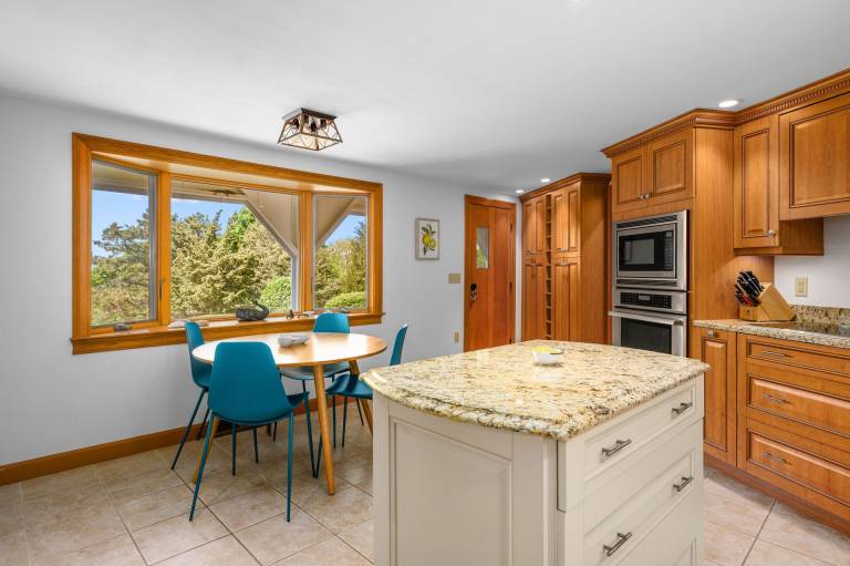 Vacation home with BBQ & terrace | Water view | Good for workation — photo 4