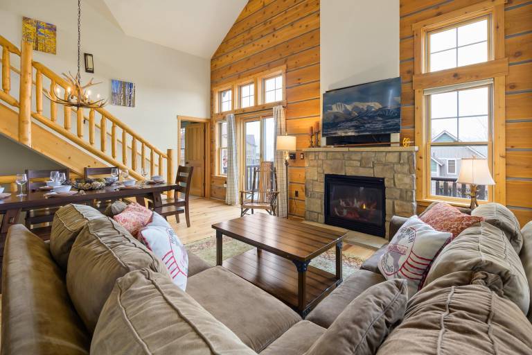 Family-friendly ample vacation home with jacuzzi & BBQ | Mountain view | Pets are welcome — photo 2