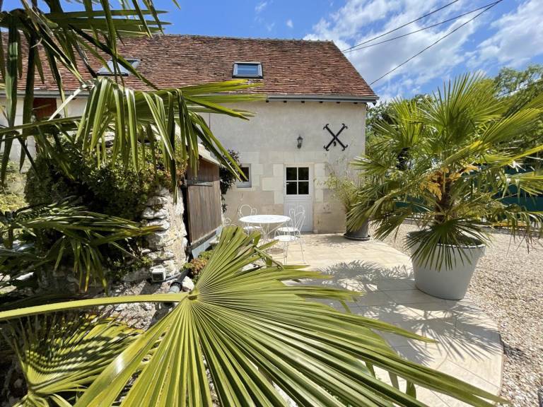 Charming Cottage near Loire Castles with Garden, WiFi, Parking, and Fully Equipped Kitchen — photo 3