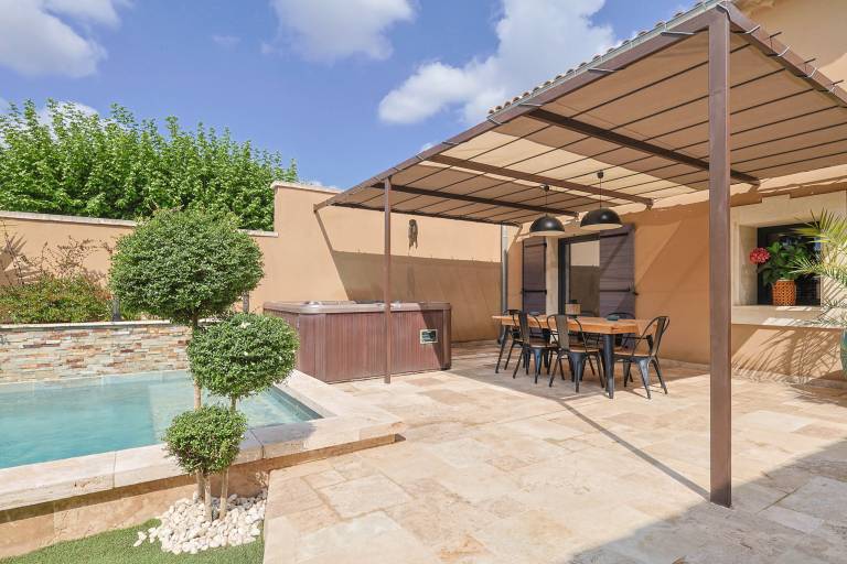 Vacation home with pool, grill & yard | Dogs allowed — photo 3