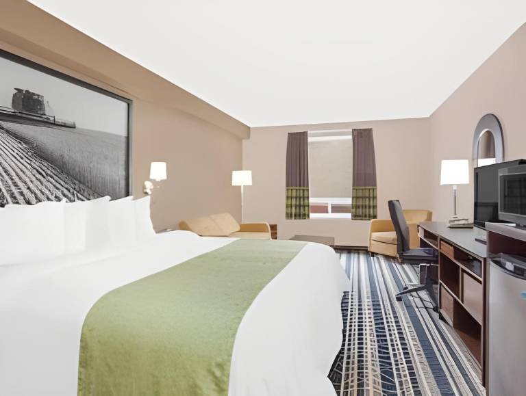 Super 8 By Wyndham Brandon Mb