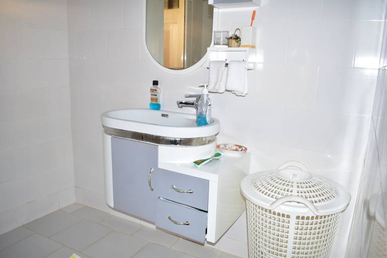 Family-friendly nice dedicated room with patio, private pool & barbeque | Pool view | Next to the beach | Pets allowed — photo 5