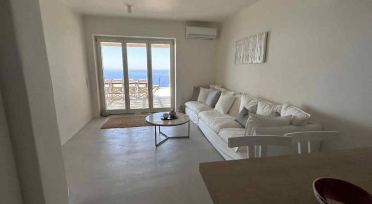 Lovely vacation home with terrace & yard | Good for workation | Dogs allowed in Tinos