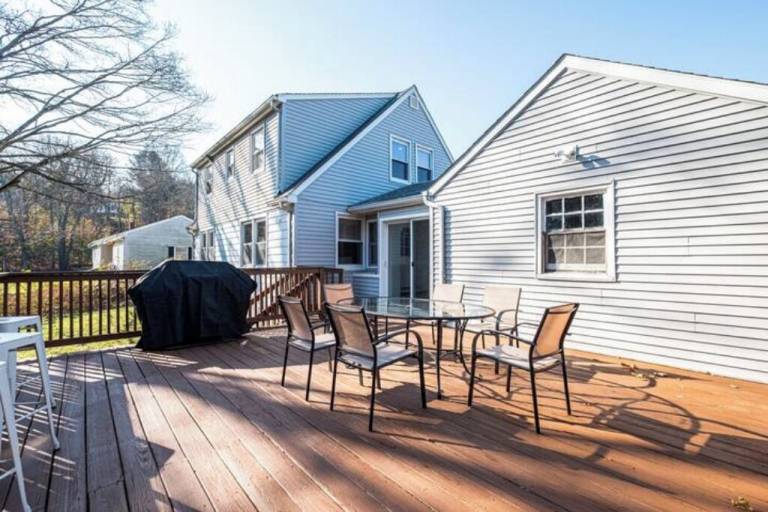 House  Montville