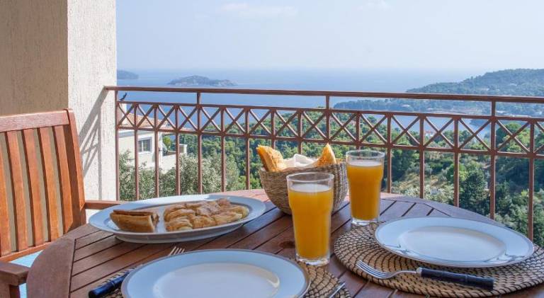 Fully equipped villa with garden, terrace & barbeque | Suitable for remote work | Pets are welcome — photo 5