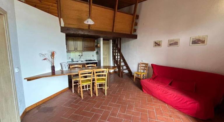 Lovely holiday apartment with yard, pool & patio | Pet-friendly — photo 2