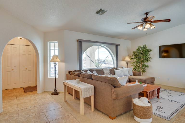Views & Fenced Yard: Lake Havasu City Home! — photo 4